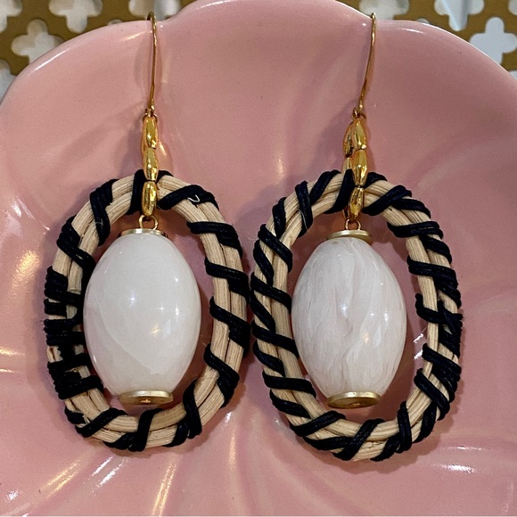 Raffia-Wrapped Wicker Oval Earrings - Picture 8 of 10